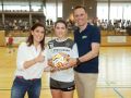 Nina Stift und LR Jochen Danninger mit Viki Hopfeld