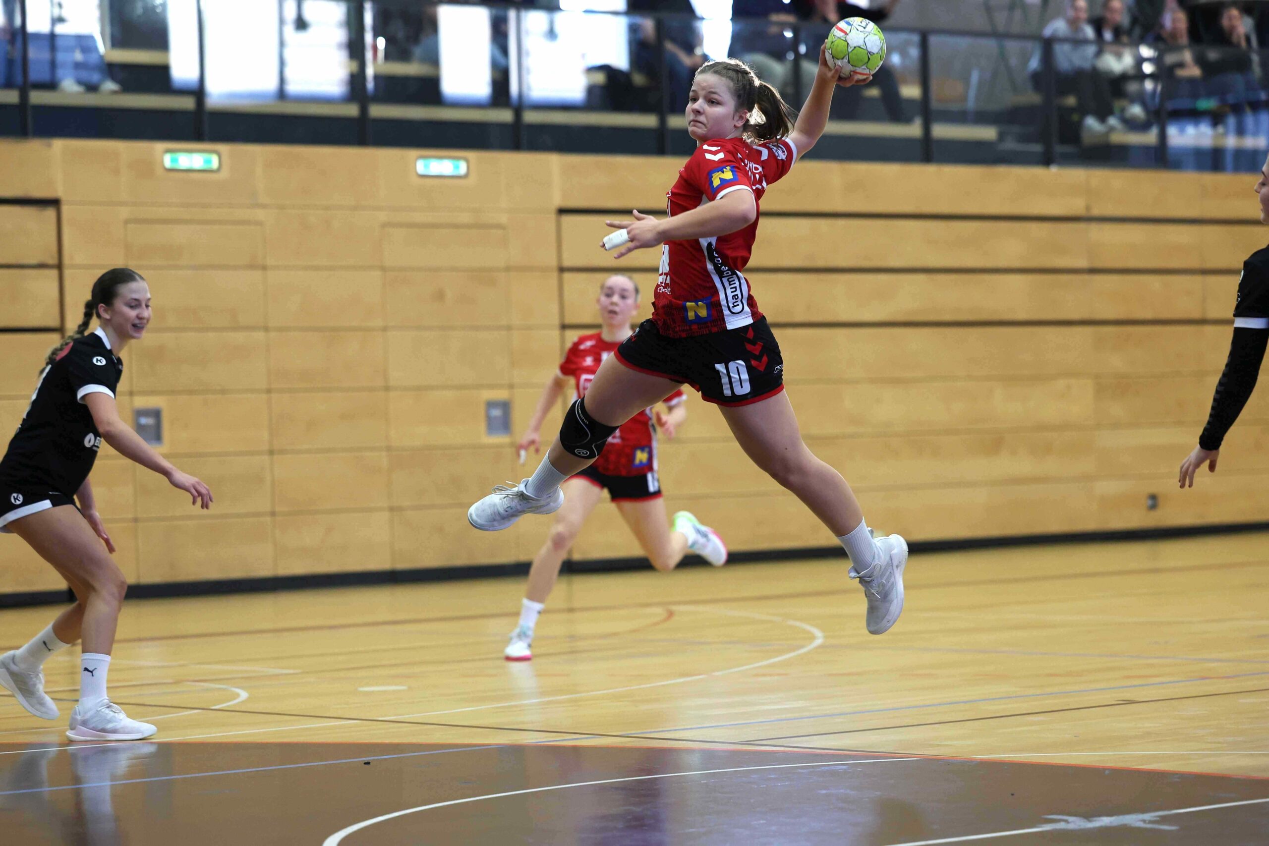#10 Leonie Arnold