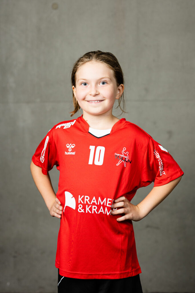#10 Nike