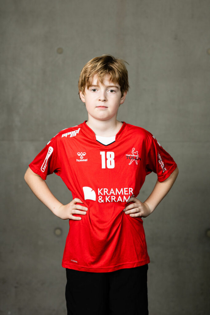 #18 Oskar Lächelt