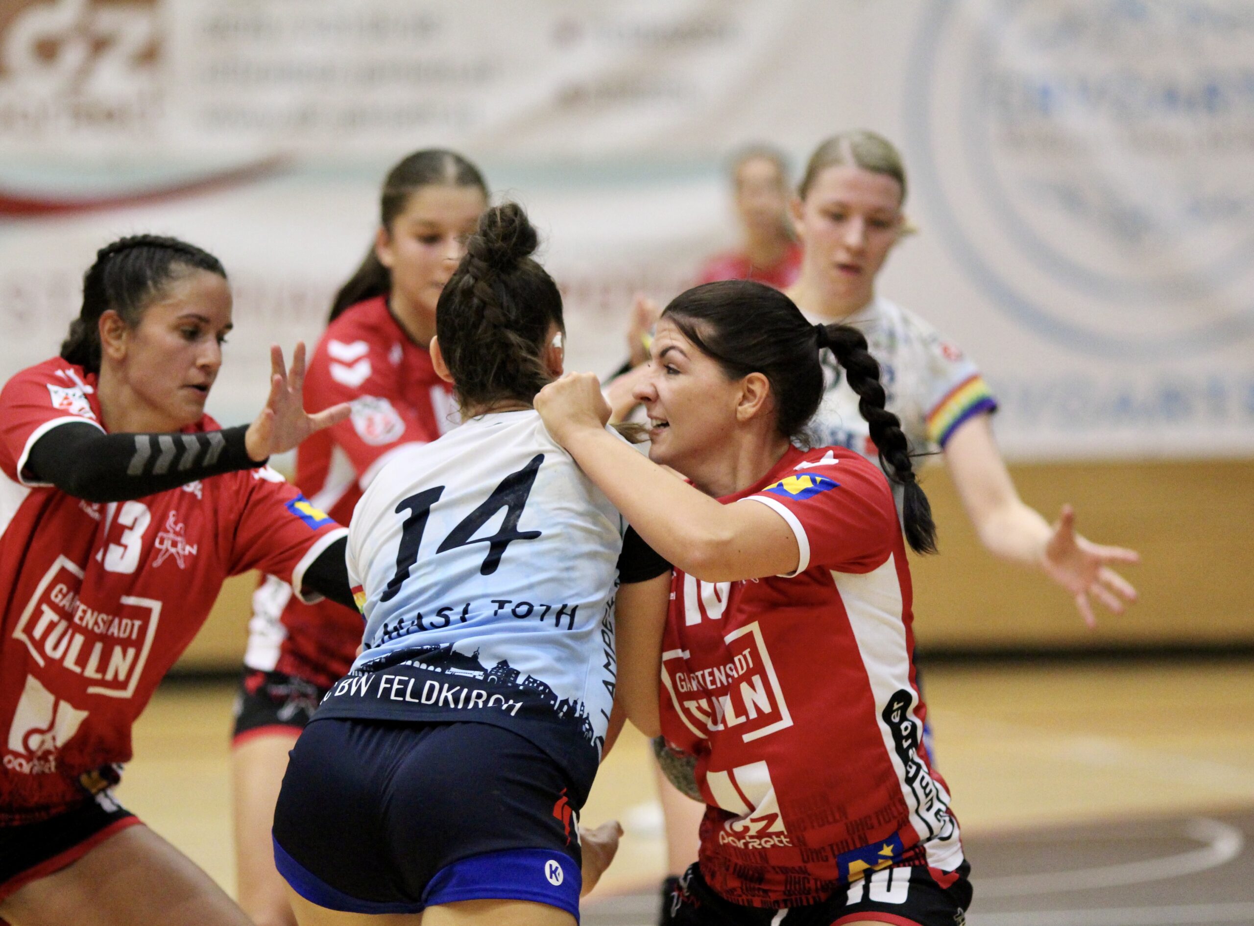 #13 Raphaela Wottawa und #10 Viktoria Hopfeld UHC Gartenstadt Tulln © Kurt Wehofer
